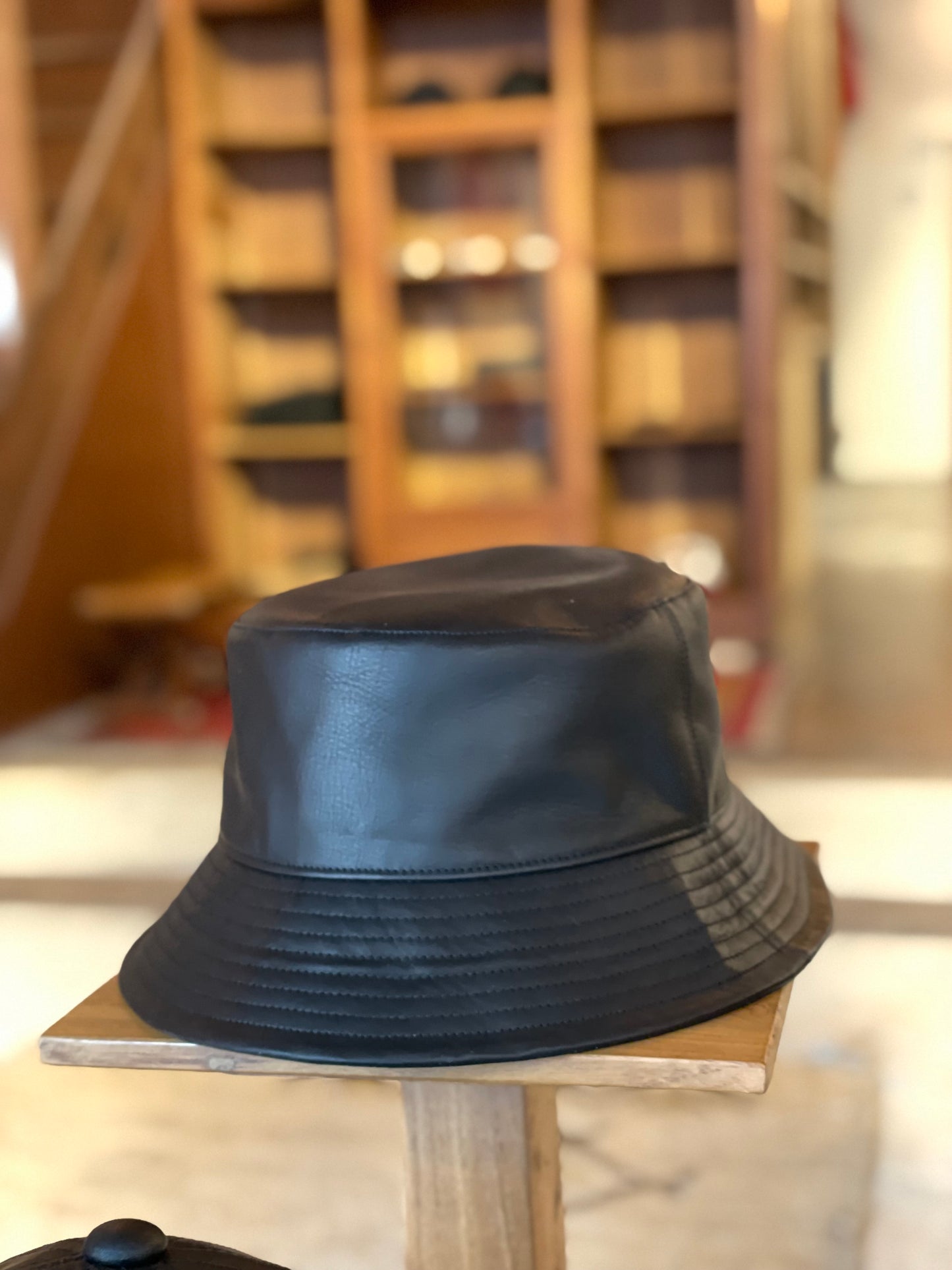 ISAMUKATAYAMA BACKLASH MONOCHROME LUXURY STEER BUCKET HAT