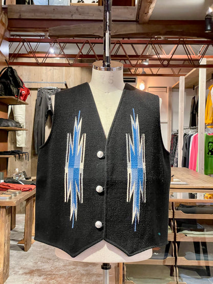 CENTINELA TRADITIONAL ARTS CHIMAYO VEST