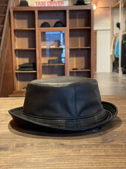 ISAMUKATAYAMA BACKLASH MONOCHROME LUXURY STEER BUCKET HAT