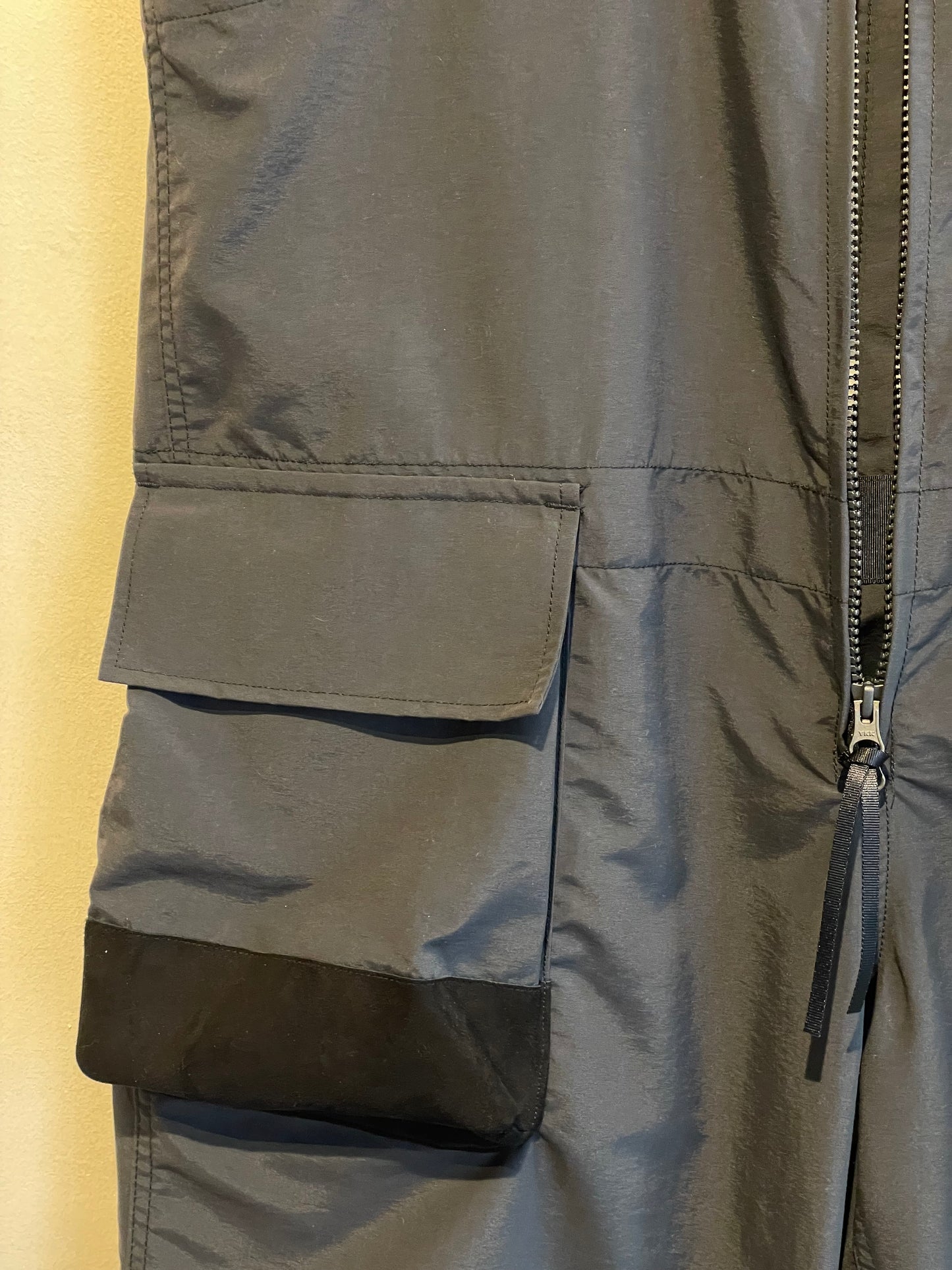 MOUNTAIN RESEARCH Three