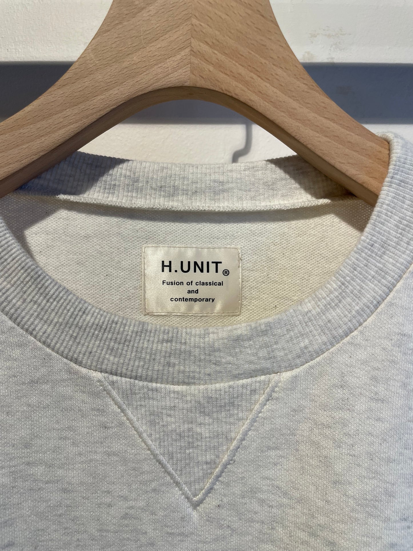 H.UNIT®︎ H print sweat