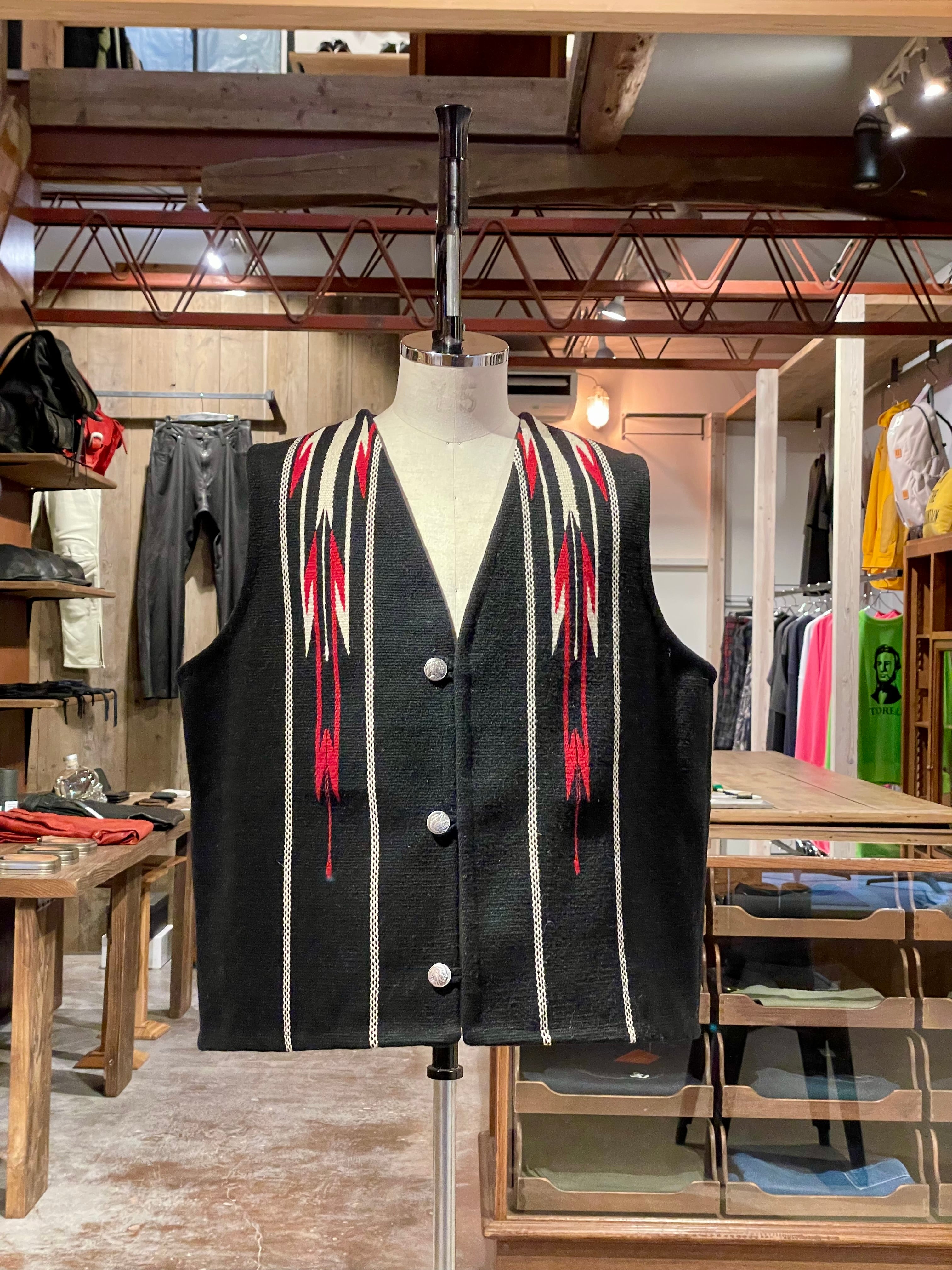CENTINELA TRADITIONAL ARTS CHIMAYO VEST – PhatshoW