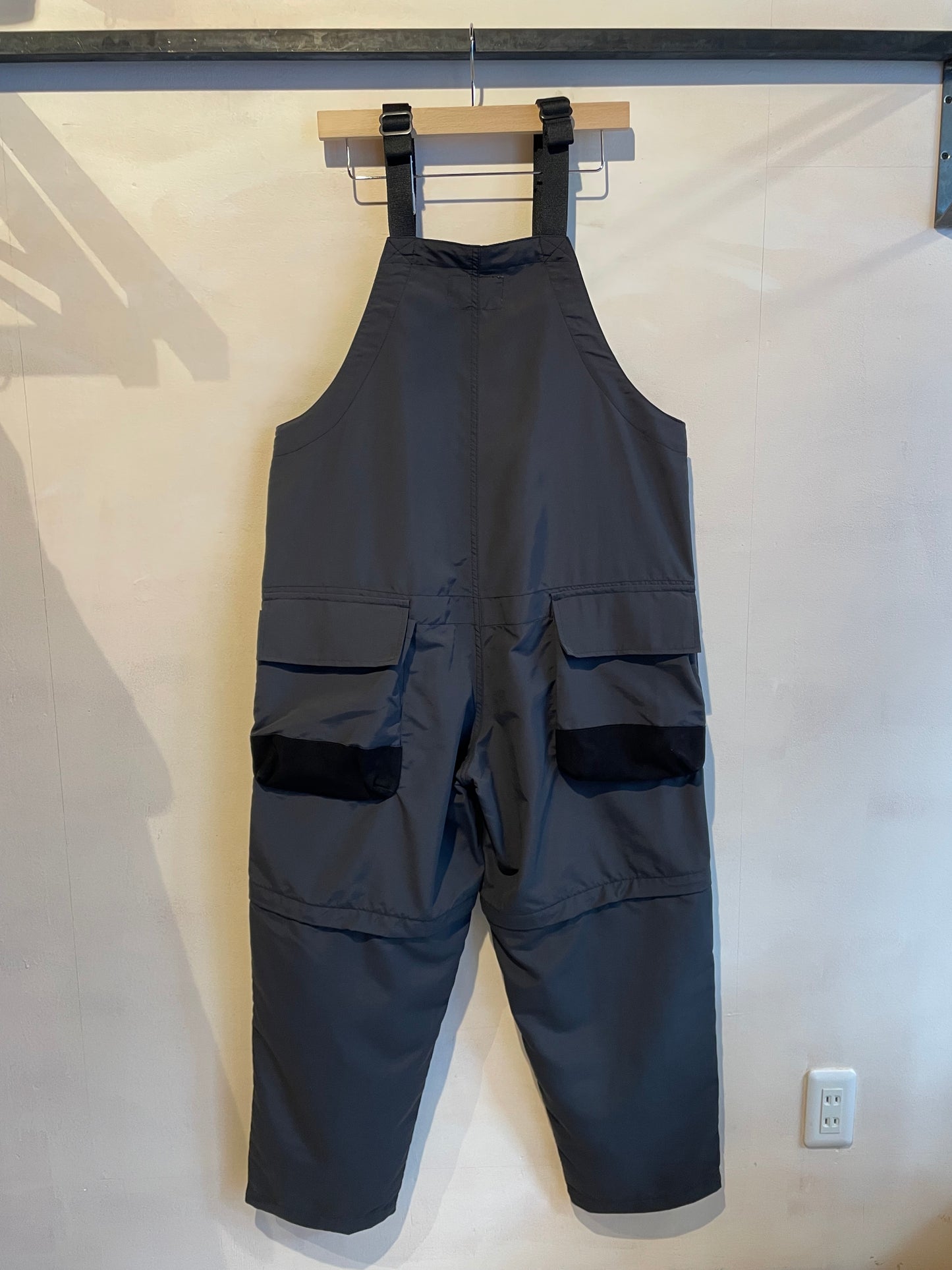 MOUNTAIN RESEARCH Three