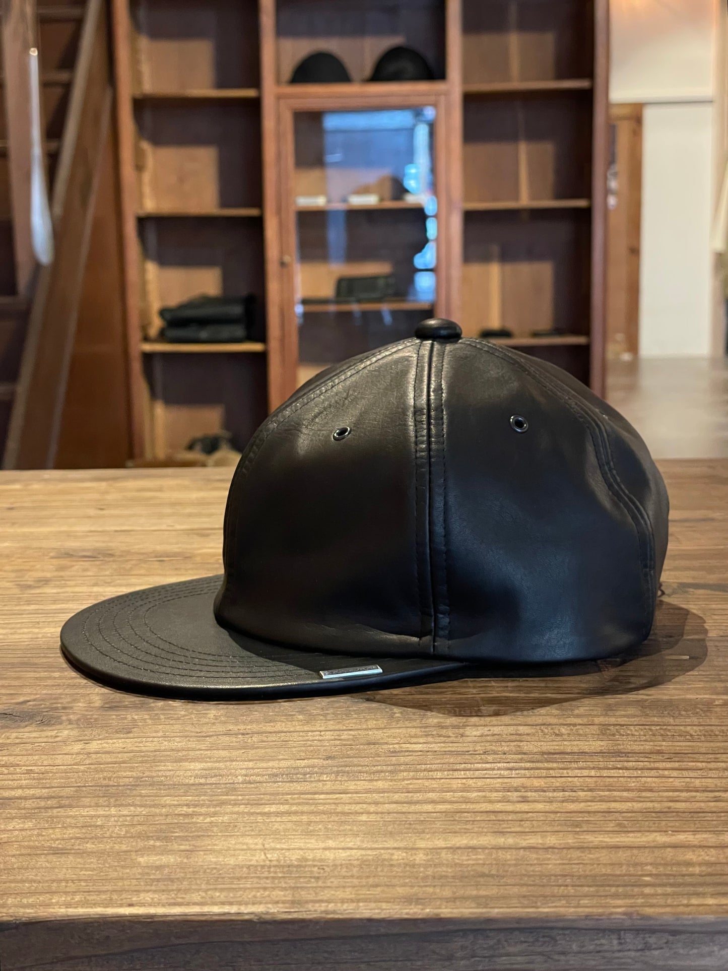 ISAMUKATAYAMA BACKLASH MONOCHROME LUXURY STEER FLAT VISOR CAP
