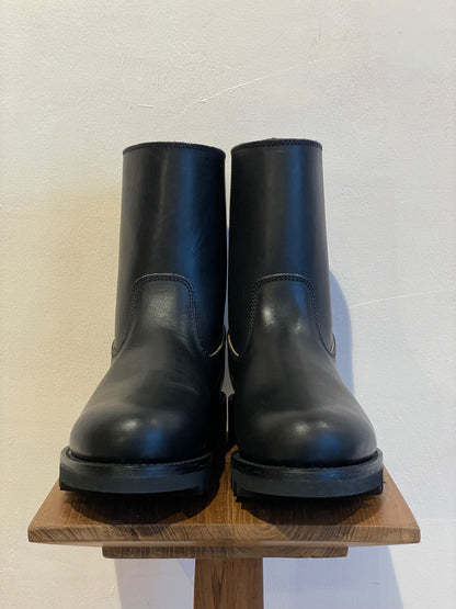 NORIEI BACK ZIP BOOTS
