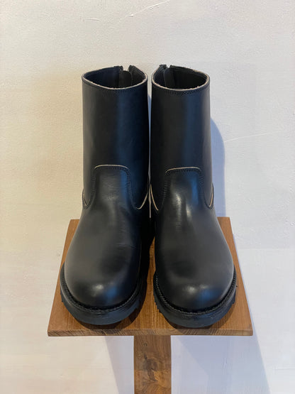 NORIEI BACK ZIP BOOTS